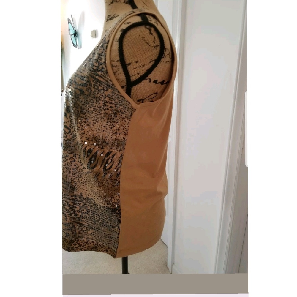 Sequined animal print tank top camel brown FIRM PRICE**** - Picture 4 of 7